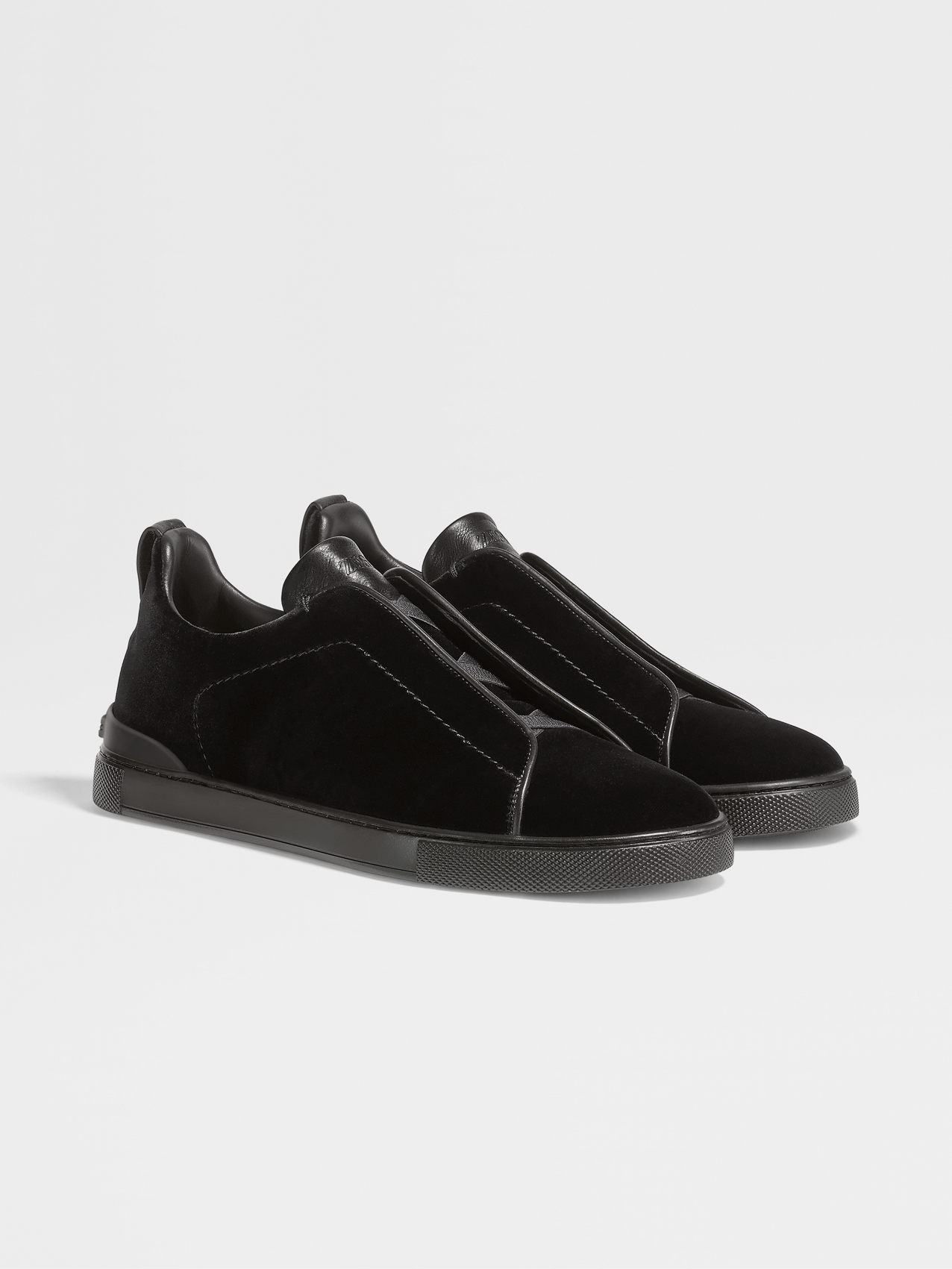 Black Velvet Triple Stitch™ Low Top Sneakers